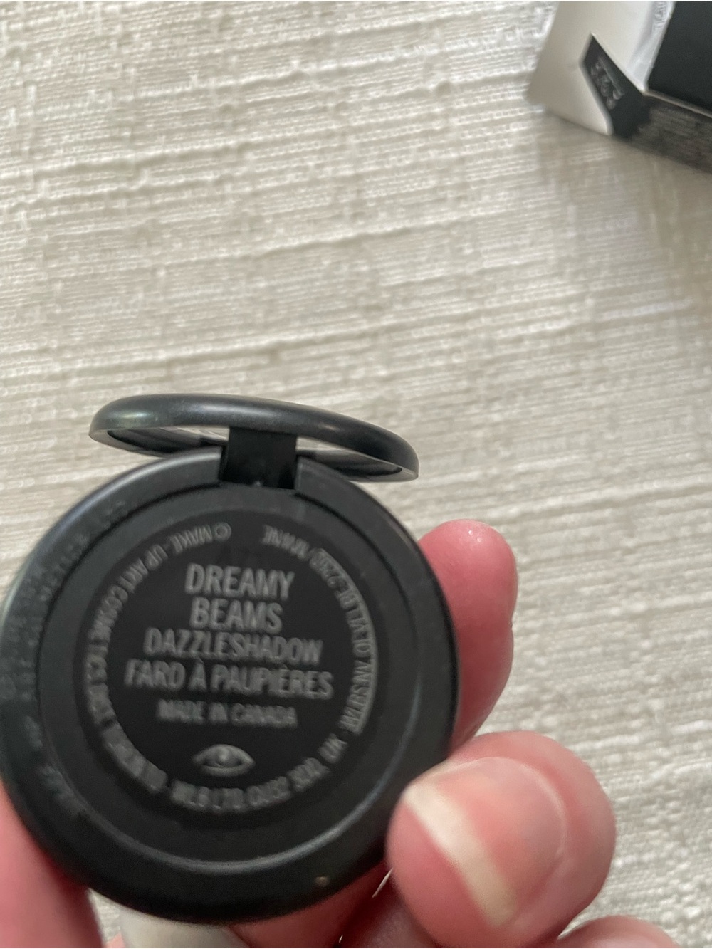 MAC Cosmetics Dazzleshadow Single Eyeshadow - Shimmery Dreamy Beams - Picture 5 of 6
